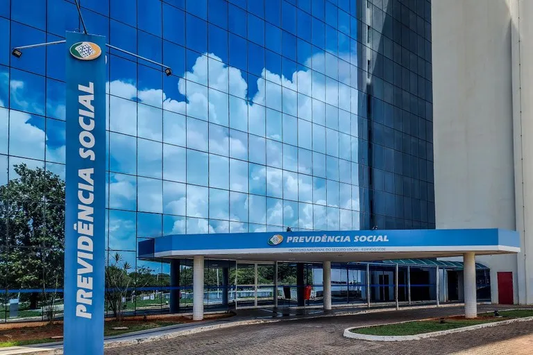 INSS cancela permissão de 8 instituições financeiras para consignado sobre benefícios de aposentados