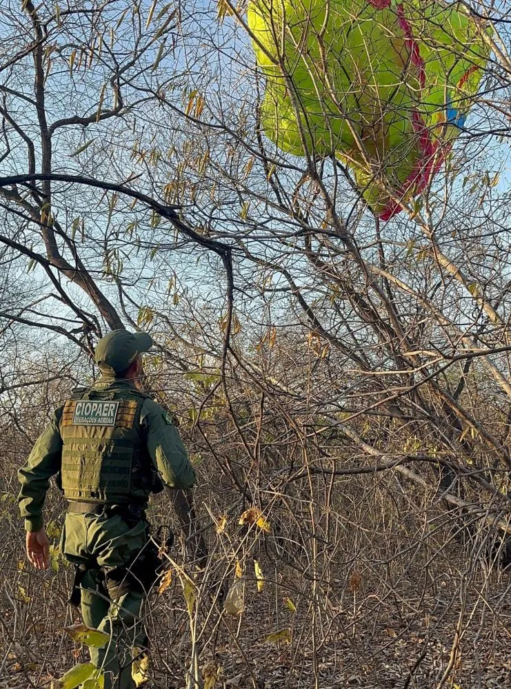 Ciopaer resgata em Santa Quitéria, mulher que havia se perdido após decolar de parapente em Quixadá