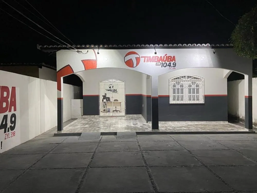 Rádio Timbaúba FM de Nova Russas pode fechar as portas devido a falhas no fornecimento de