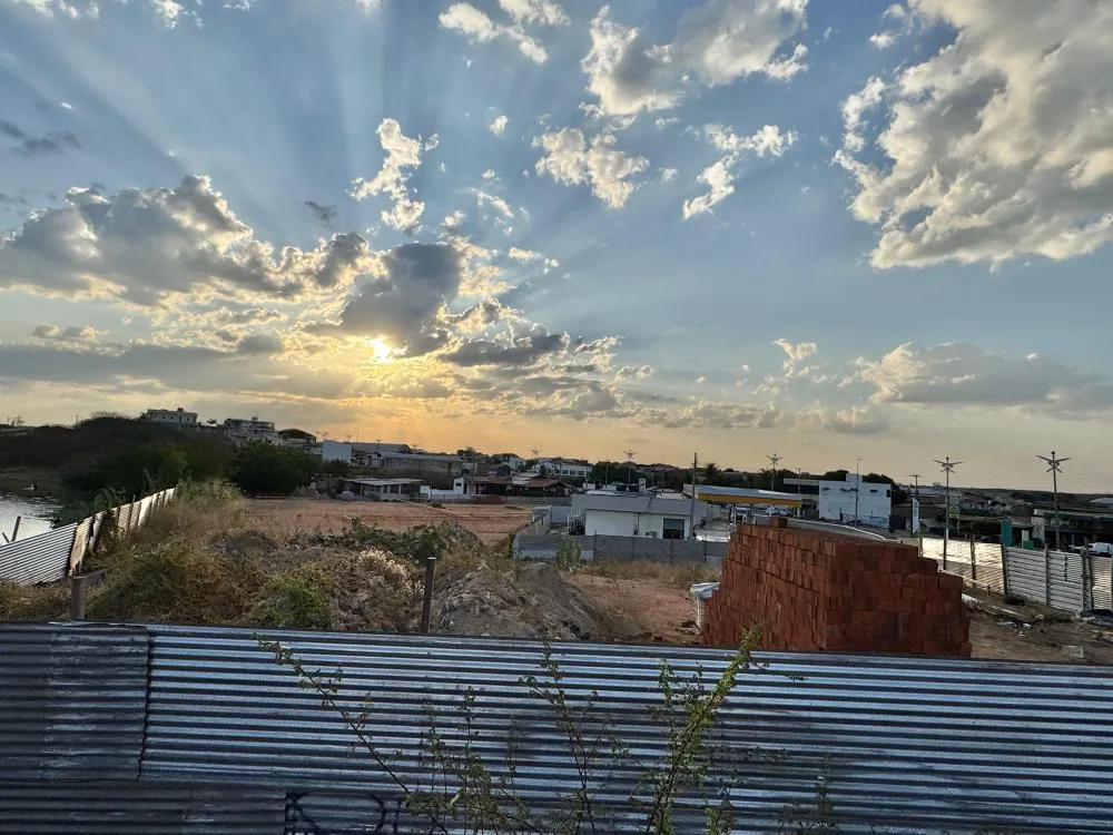 Câmara de Santa Quitéria derruba veto do prefeito em projeto sobre licenciamento ambiental e pode destravar obra parada de supermercado