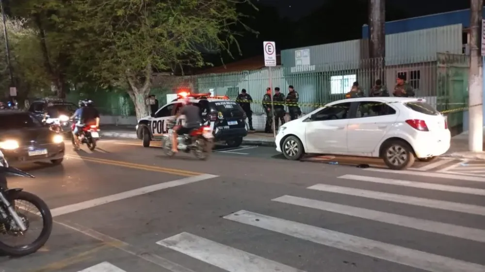 Ataque a tiros contra carro de aplicativo deixa casal e criança de um ano feridos, no Ceará