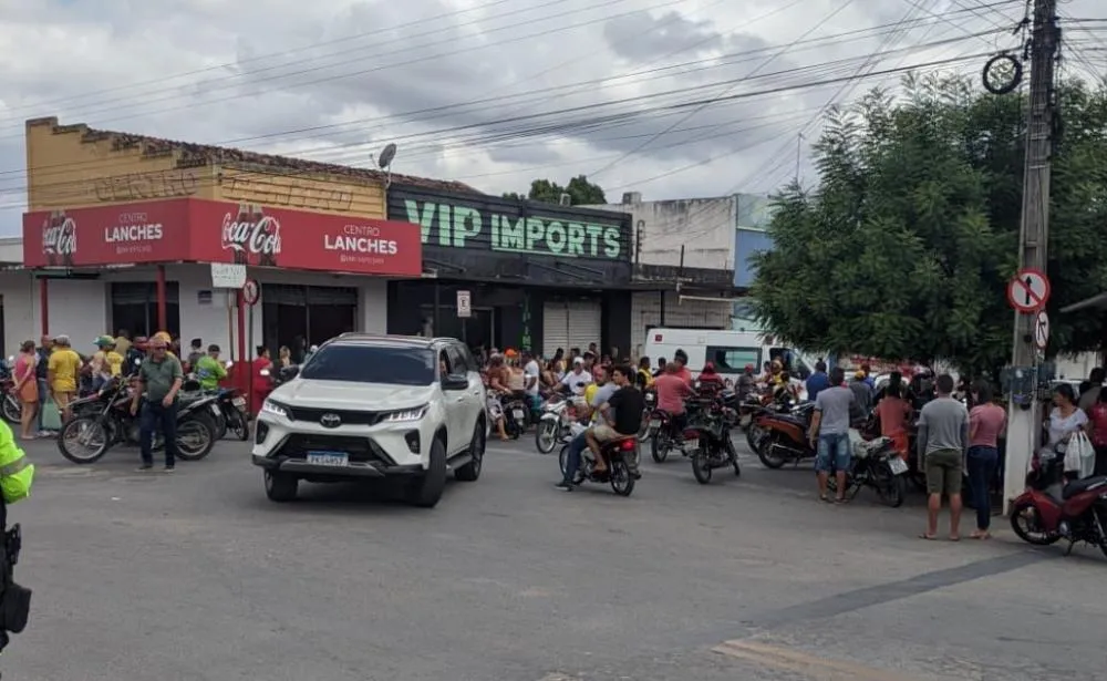 Homem é executado dentro de loja, no centro de Varjota