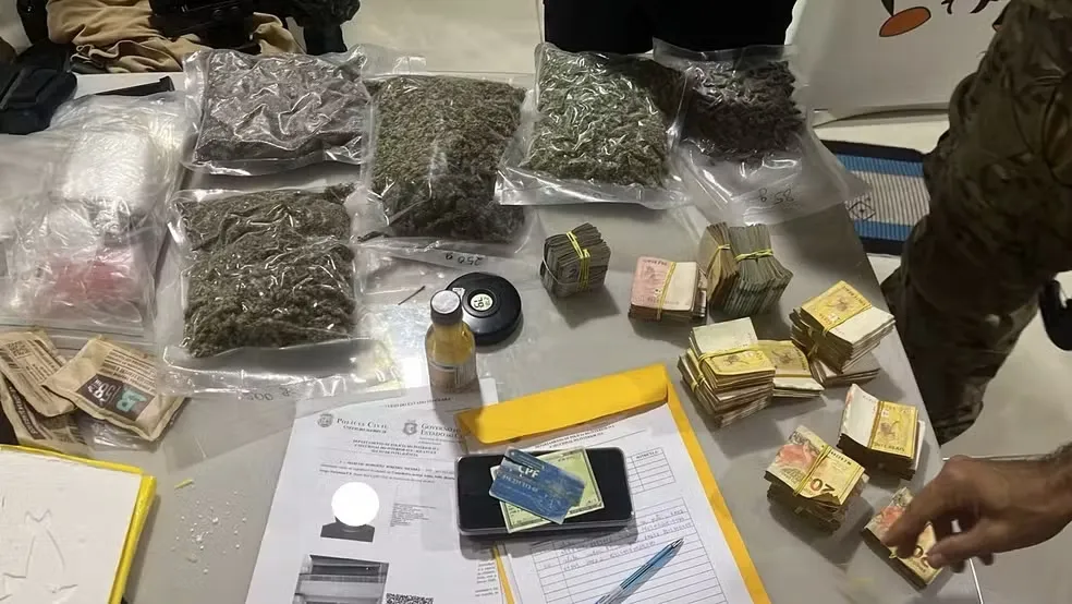 Dois policiais militares são presos por envolvimento com facção criminosa no Ceará