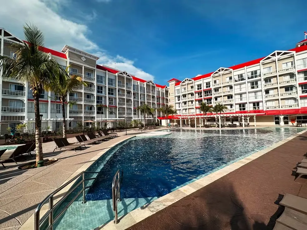 Hóspede morre engasgado com melancia durante recreação em resort