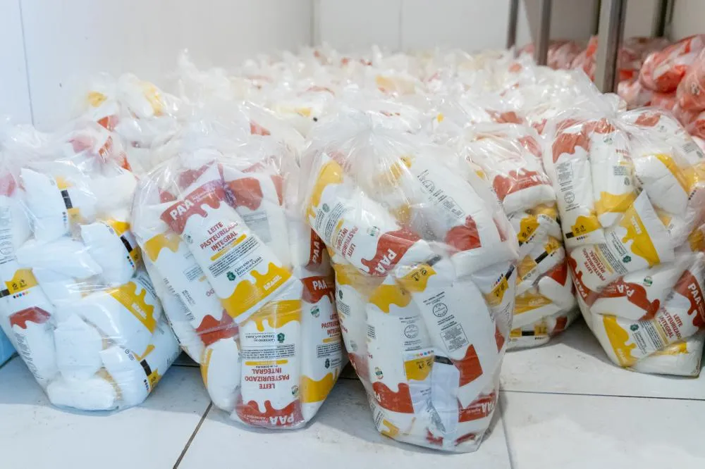 PAA Leite tem distribuição retomada em Santa Quitéria; 83 famílias serão atendidas