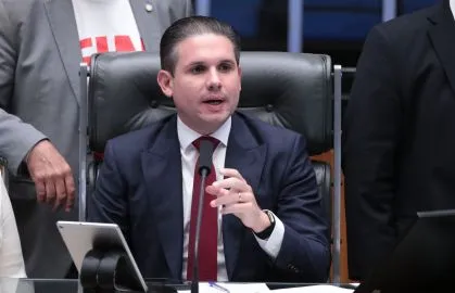 Governo estuda aumentar teto de faturamento do MEI para R$ 140 mil até 2028