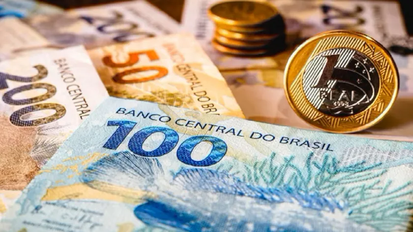 Salário mínimo de 2027 tem acréscimo de R$ 120 em nova projeção do governo; veja valor atualizado