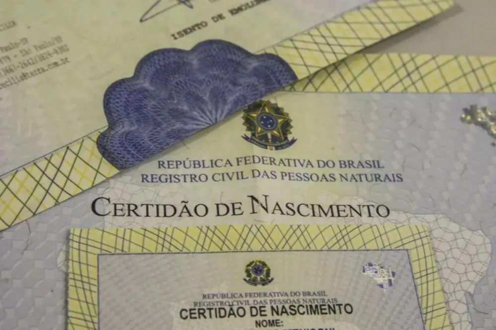Certidões de nascimento, casamento e óbito agora podem ser emitidas pela internet sem precisar ir ao cartorio